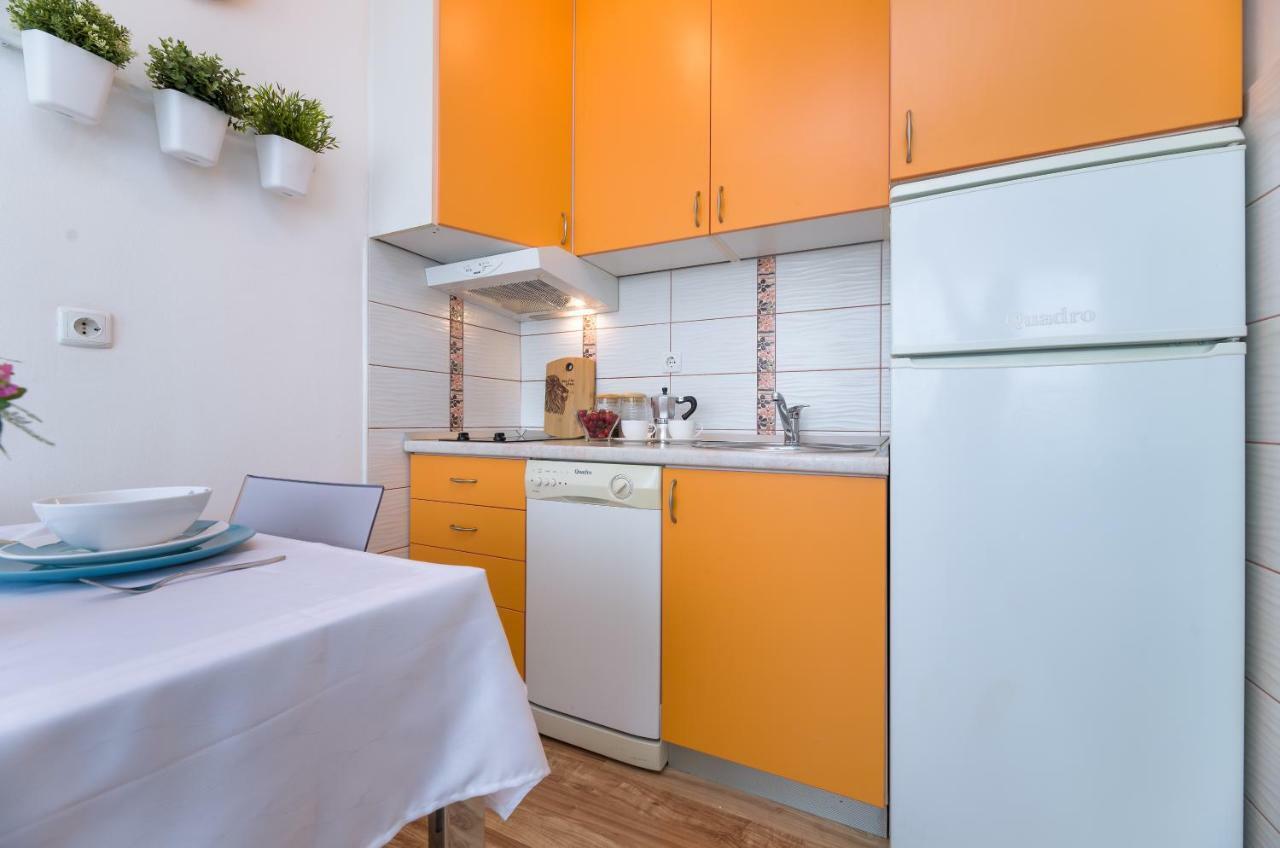 Apartment Kristina, Comfortable And Close To The Center Split Exterior photo