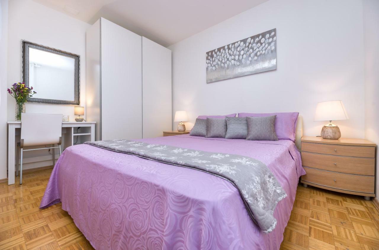 Apartment Kristina, Comfortable And Close To The Center Split Exterior photo